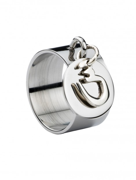 bague avec pendentif